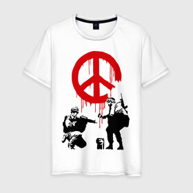 Мужская футболка хлопок с принтом Peace Banksy в Курске, 100% хлопок | прямой крой, круглый вырез горловины, длина до линии бедер, слегка спущенное плечо. | Тематика изображения на принте: бэнкси | граффити | люди | мир | оружие