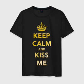 Мужская футболка хлопок с принтом Keep calm and kiss me в Курске, 100% хлопок | прямой крой, круглый вырез горловины, длина до линии бедер, слегка спущенное плечо. | Тематика изображения на принте: keep calm | kiss | золото | поцелуй | сохраняй спокойствие