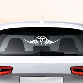 Наклейка на авто - для заднего стекла с принтом Toyota в Курске, ПВХ | Точные размеры наклейки зависят от выбранного изображения (ширина не больше 75 мм, высота не больше 45 мм) | Тематика изображения на принте: автобренд | лого | машина | тойота
