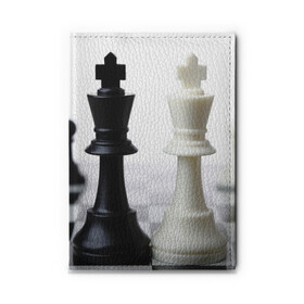 Обложка для автодокументов с принтом Шахматы в Курске, натуральная кожа |  размер 19,9*13 см; внутри 4 больших “конверта” для документов и один маленький отдел — туда идеально встанут права | белая | черная | шахматы