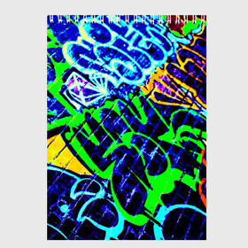 Скетчбук с принтом Надписи в Курске, 100% бумага
 | 48 листов, плотность листов — 100 г/м2, плотность картонной обложки — 250 г/м2. Листы скреплены сверху удобной пружинной спиралью | буквы | кирпич | рисунок | стена | цветной | яркий