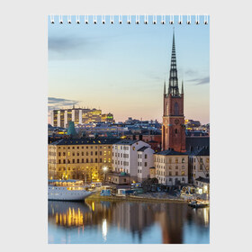 Скетчбук с принтом Швеция в Курске, 100% бумага
 | 48 листов, плотность листов — 100 г/м2, плотность картонной обложки — 250 г/м2. Листы скреплены сверху удобной пружинной спиралью | europe | stockholm | sweden | европа | ес | каникулы | отпуск | стокгольм | туризм | швеция