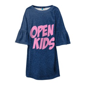 Детское платье 3D с принтом Open kids в Курске, 100% полиэстер | прямой силуэт, чуть расширенный к низу. Круглая горловина, на рукавах — воланы | Тематика изображения на принте: всех | группа | интернет | кидс | круче | музыка | опен | ютуб