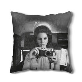 Подушка 3D с принтом Lana Del Rey в Курске, наволочка – 100% полиэстер, наполнитель – холлофайбер (легкий наполнитель, не вызывает аллергию). | состоит из подушки и наволочки. Наволочка на молнии, легко снимается для стирки | lana del rey | лана дель рей