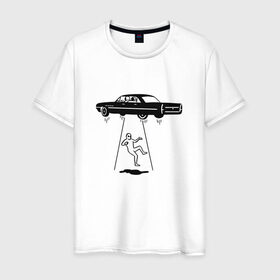 Мужская футболка хлопок с принтом Похищение пришельца в Курске, 100% хлопок | прямой крой, круглый вырез горловины, длина до линии бедер, слегка спущенное плечо. | Тематика изображения на принте: авто | космонавт | космос | нло | пришельцы