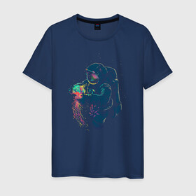 Мужская футболка хлопок с принтом Космическая медуза в Курске, 100% хлопок | прямой крой, круглый вырез горловины, длина до линии бедер, слегка спущенное плечо. | Тематика изображения на принте: астронавт | космонавт | космос | краски | медуза | невесомость | свет. отражение. тело | скафандр | фантастика | цвета | чудеса