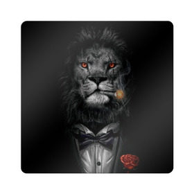 Магнит виниловый Квадрат с принтом Лев в смокинге в Курске, полимерный материал с магнитным слоем | размер 9*9 см, закругленные углы | бабочка | грива | грозный | лев | роза | серьезный | хищник | царь | церь зверей