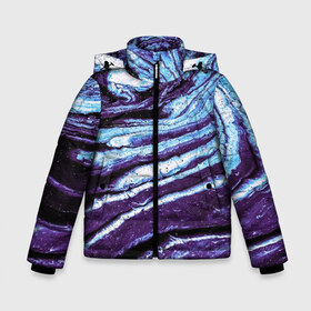 Зимняя куртка для мальчиков 3D с принтом Фиолетовые краски металлик в Курске, ткань верха — 100% полиэстер; подклад — 100% полиэстер, утеплитель — 100% полиэстер | длина ниже бедра, удлиненная спинка, воротник стойка и отстегивающийся капюшон. Есть боковые карманы с листочкой на кнопках, утяжки по низу изделия и внутренний карман на молнии. 

Предусмотрены светоотражающий принт на спинке, радужный светоотражающий элемент на пуллере молнии и на резинке для утяжки | 