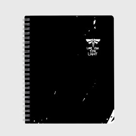 Тетрадь с принтом THE LAST OF US (+спина) (Z) в Курске, 100% бумага | 48 листов, плотность листов — 60 г/м2, плотность картонной обложки — 250 г/м2. Листы скреплены сбоку удобной пружинной спиралью. Уголки страниц и обложки скругленные. Цвет линий — светло-серый
 | Тематика изображения на принте: allie | cicadas | fireflies | naughty dog | the last of us | the last of us part 2 | бандиты | джоэл | дина | каннибалы | кейт | марлин | охотники | последние из нас | цикады | элли