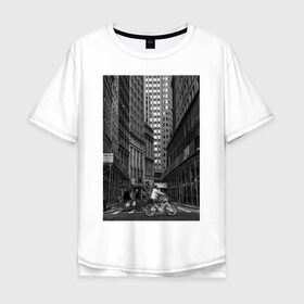 Мужская футболка хлопок Oversize с принтом город в Курске, 100% хлопок | свободный крой, круглый ворот, “спинка” длиннее передней части | автомобили | велосипед | велосипедист | высотки | город | дома | дорога | люди | машины | чб