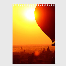 Скетчбук с принтом Город в пустыне в Курске, 100% бумага
 | 48 листов, плотность листов — 100 г/м2, плотность картонной обложки — 250 г/м2. Листы скреплены сверху удобной пружинной спиралью | закат | оранжевый | пустыня | солнце
