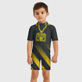 Детский купальный костюм 3D с принтом Золотой магнитофон на цепи в Курске, Полиэстер 85%, Спандекс 15% | застежка на молнии на спине | бумбокс | золотая цепь | золото | магнитофон | музыка | цепь