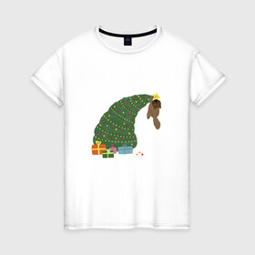 Женская футболка хлопок с принтом Кот на новогодней ёлке в Курске, 100% хлопок | прямой крой, круглый вырез горловины, длина до линии бедер, слегка спущенное плечо | гирлянда | кот | новогодняя ёлка | подарки