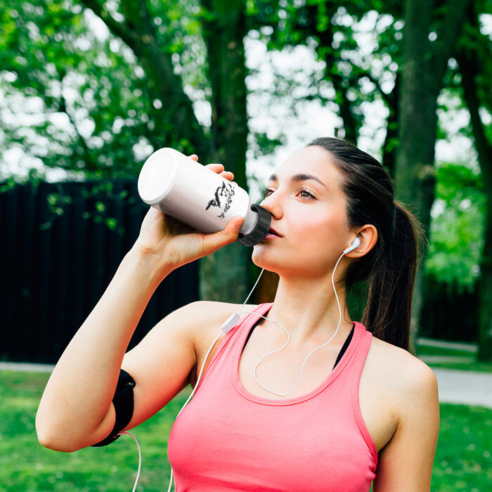 Бутылка спортивная Аста с мечом Чёрный клевер фото