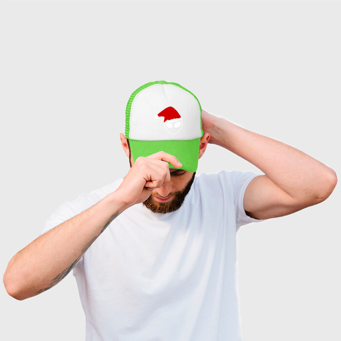 Кепка тракер с сеткой Alien Santa Claus фото